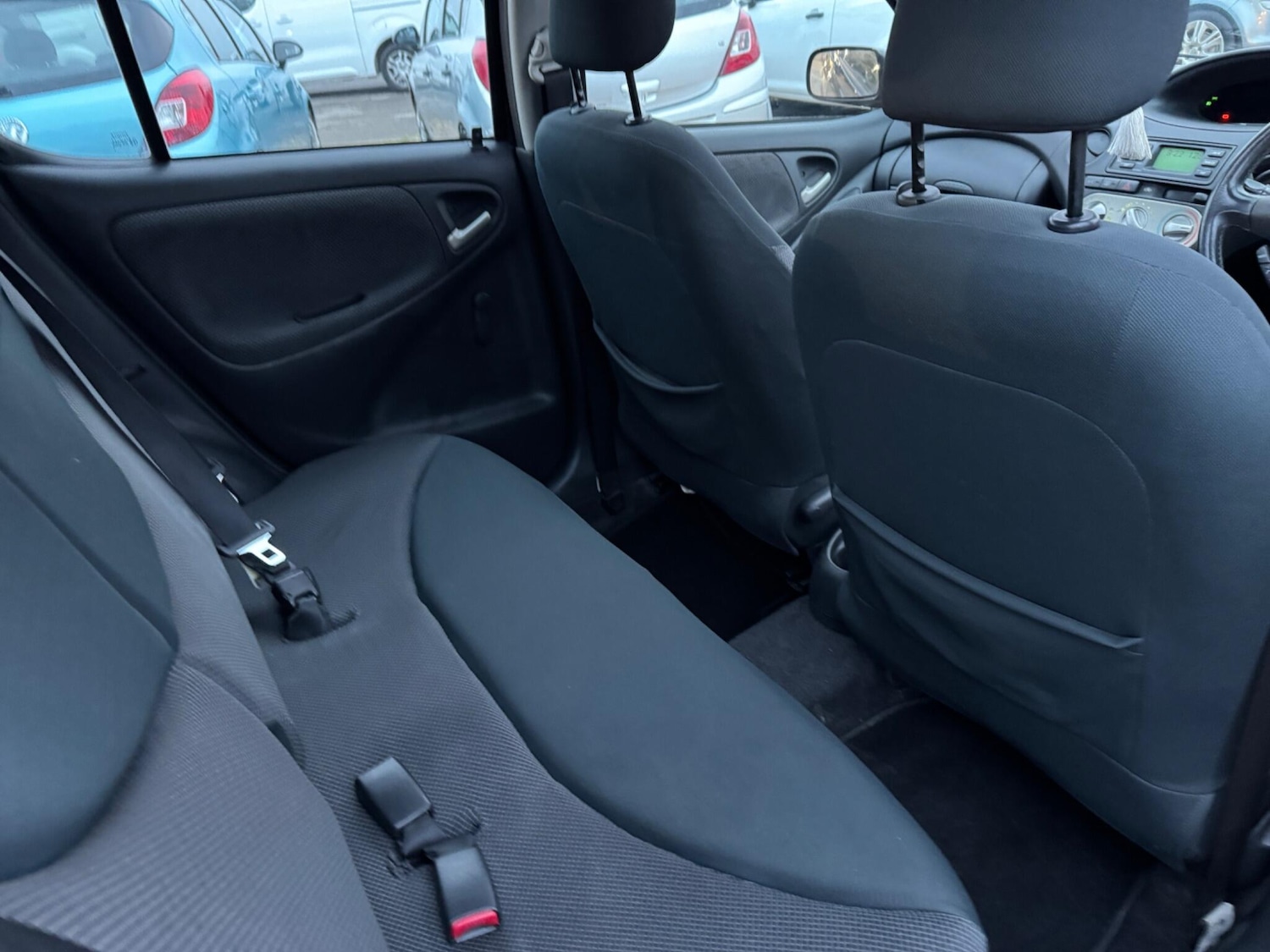 Used Toyota Yaris 2004 for sale - 76389076: Photo 23