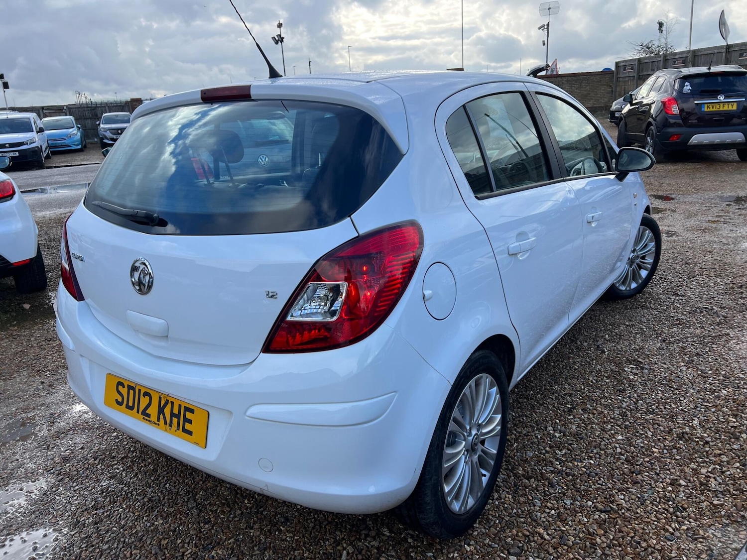 Used Vauxhall Corsa 2012 for sale - 77925859: Photo 2