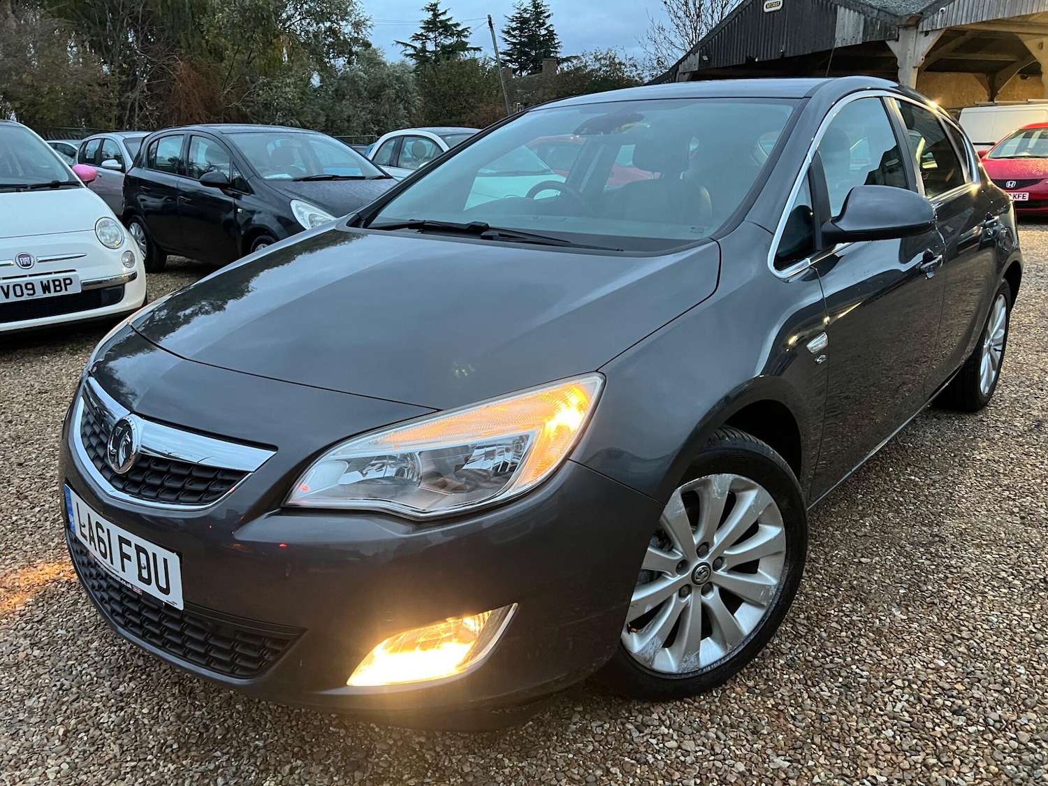 Used Vauxhall Astra 2011 for sale - 76522318: Photo 2