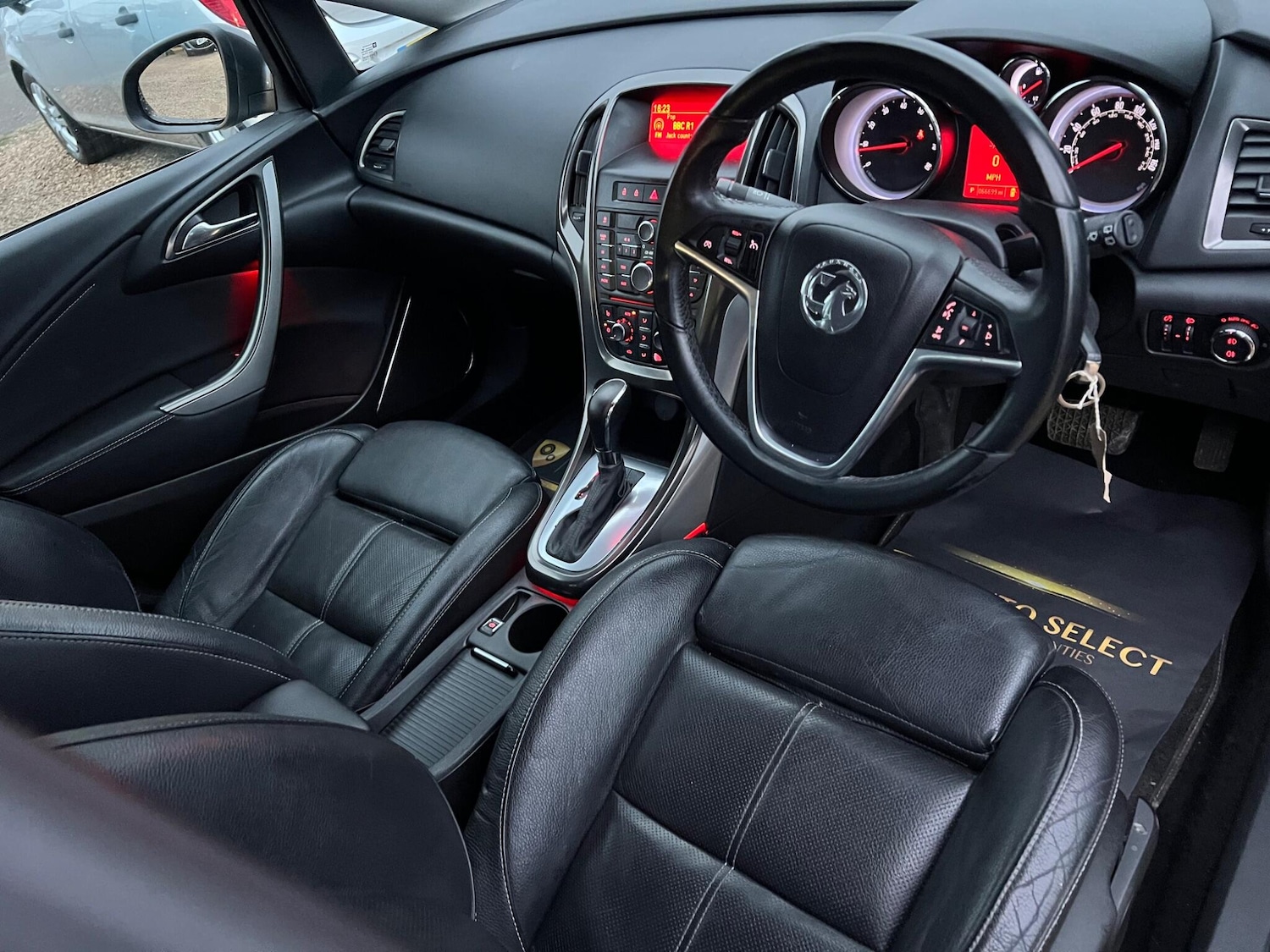 Used Vauxhall Astra 2011 for sale - 76522318: Photo 20