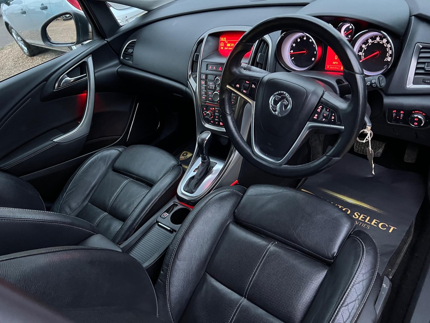 Used Vauxhall Astra 2011 for sale - 76522318: Photo 21