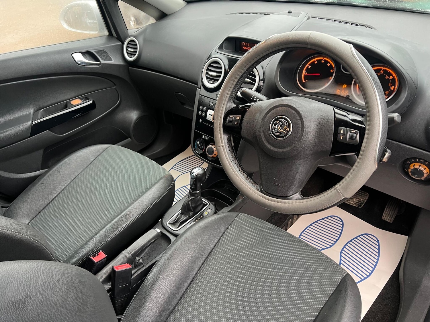 Used Vauxhall Corsa 2008 for sale - 77926183: Photo 12