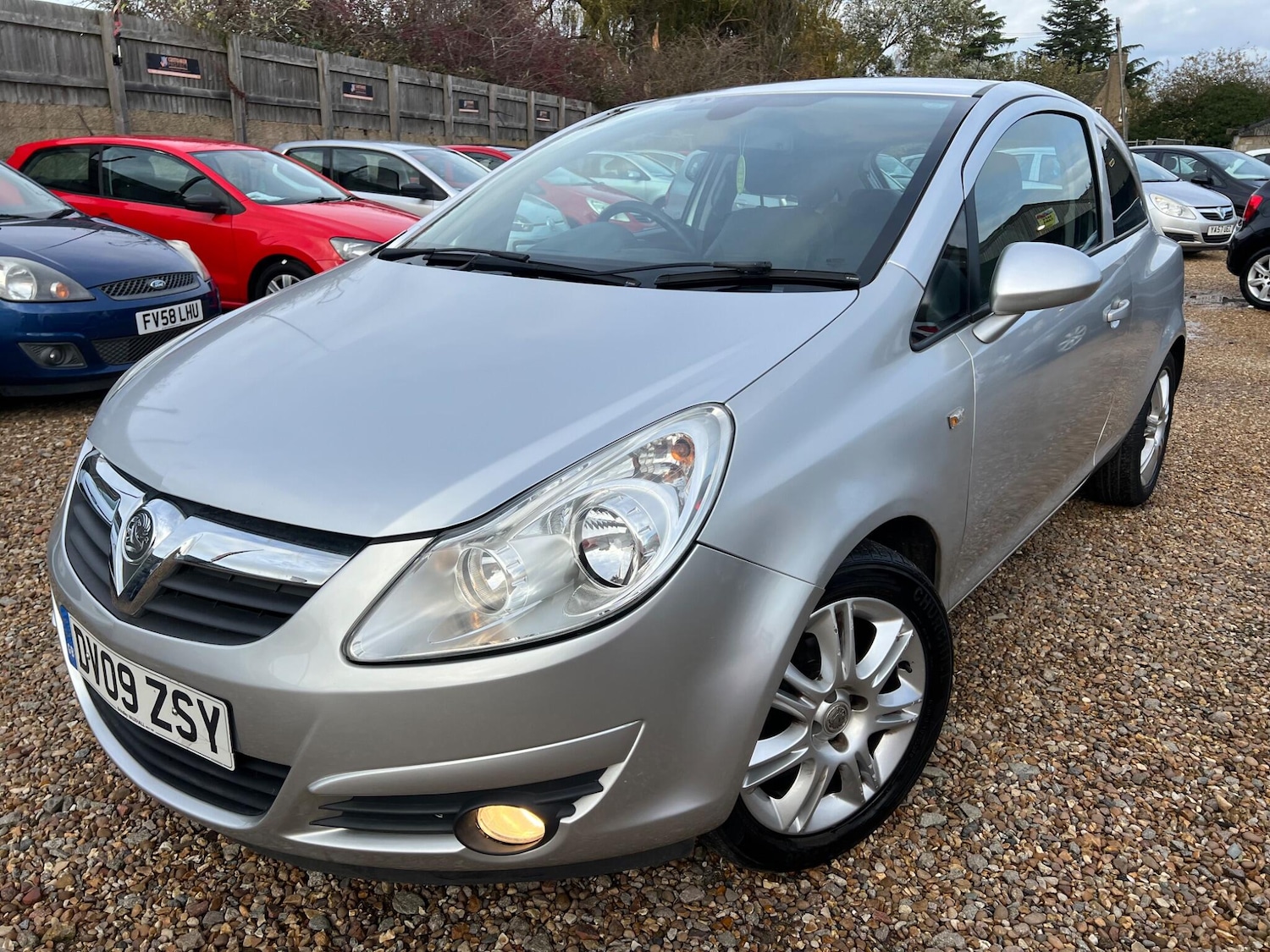 Used Vauxhall Corsa 2009 for sale - 76562207: Photo 1