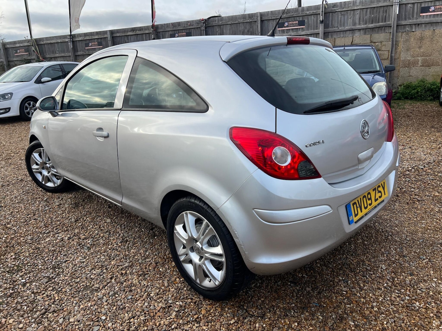 Used Vauxhall Corsa 2009 for sale - 76562207: Photo 9