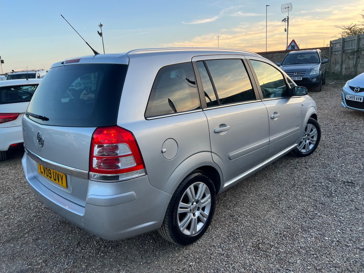 Used Vauxhall Zafira 2009 for sale - 78185678: Photo 2