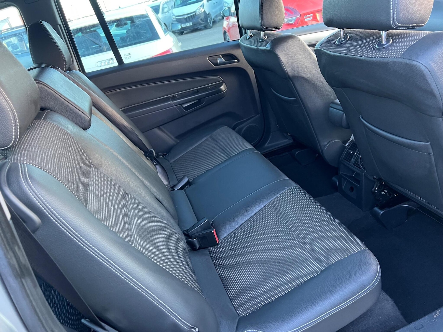 Used Vauxhall Zafira 2009 for sale - 78185678: Photo 22