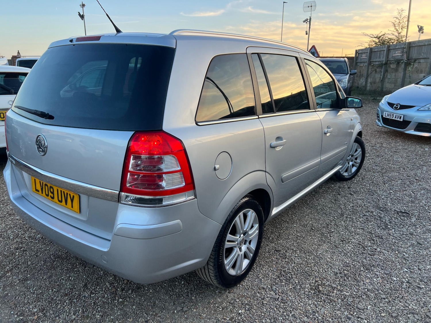Used Vauxhall Zafira 2009 for sale - 78185678: Photo 3