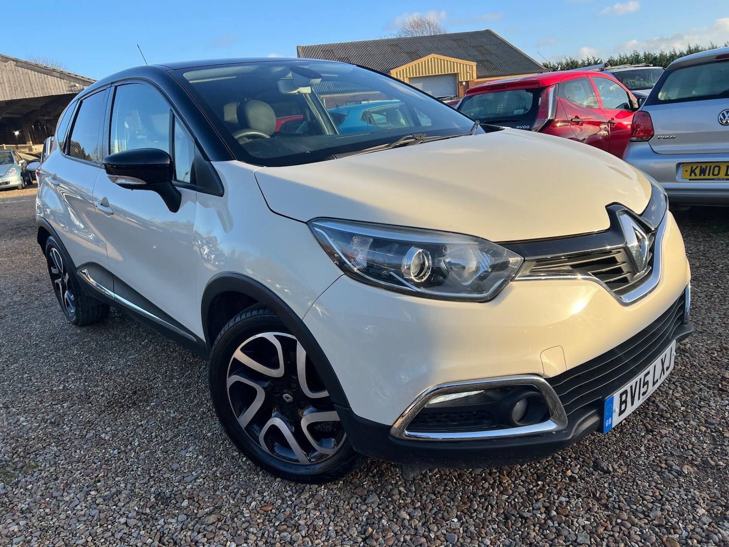 Used Renault Captur 2015 for sale - 76899620: Photo 1