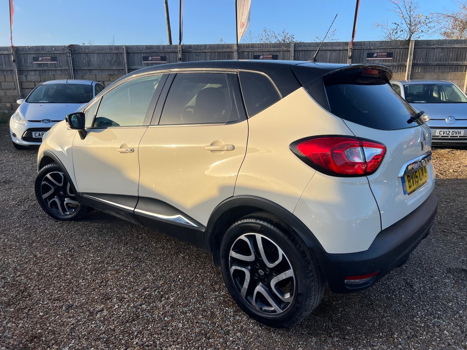 Used Renault Captur 2015 for sale - 76899620: Photo 13