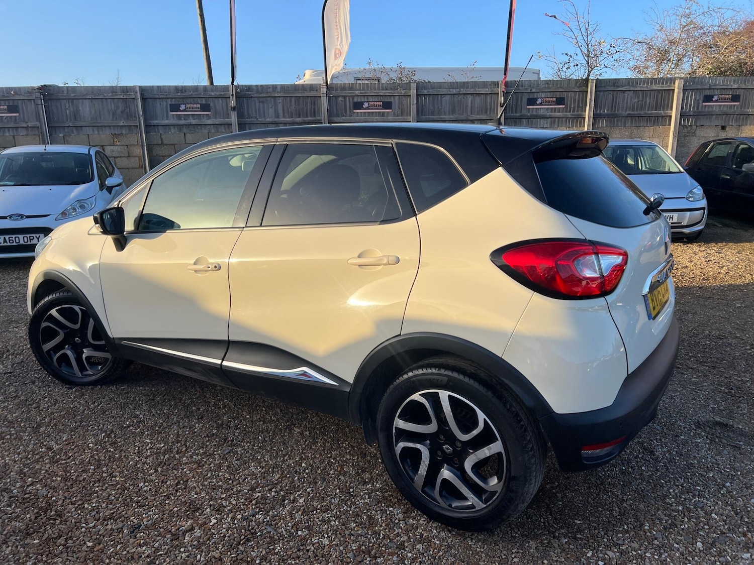 Used Renault Captur 2015 for sale - 76899620: Photo 14