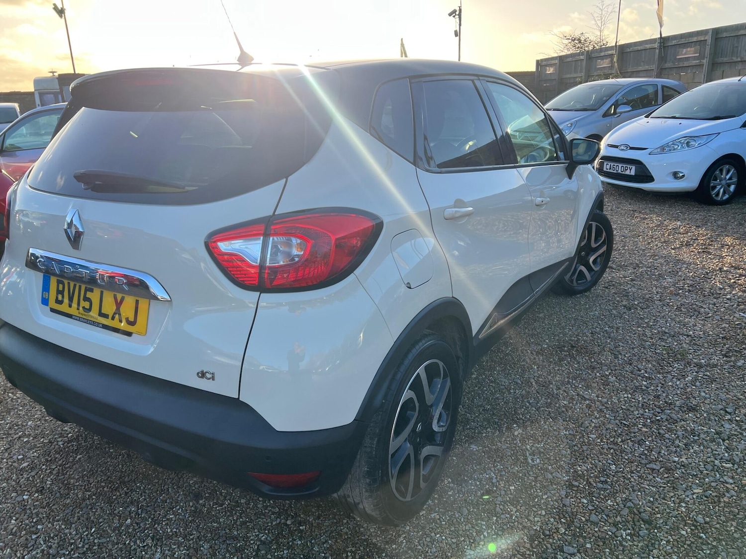Used Renault Captur 2015 for sale - 76899620: Photo 15