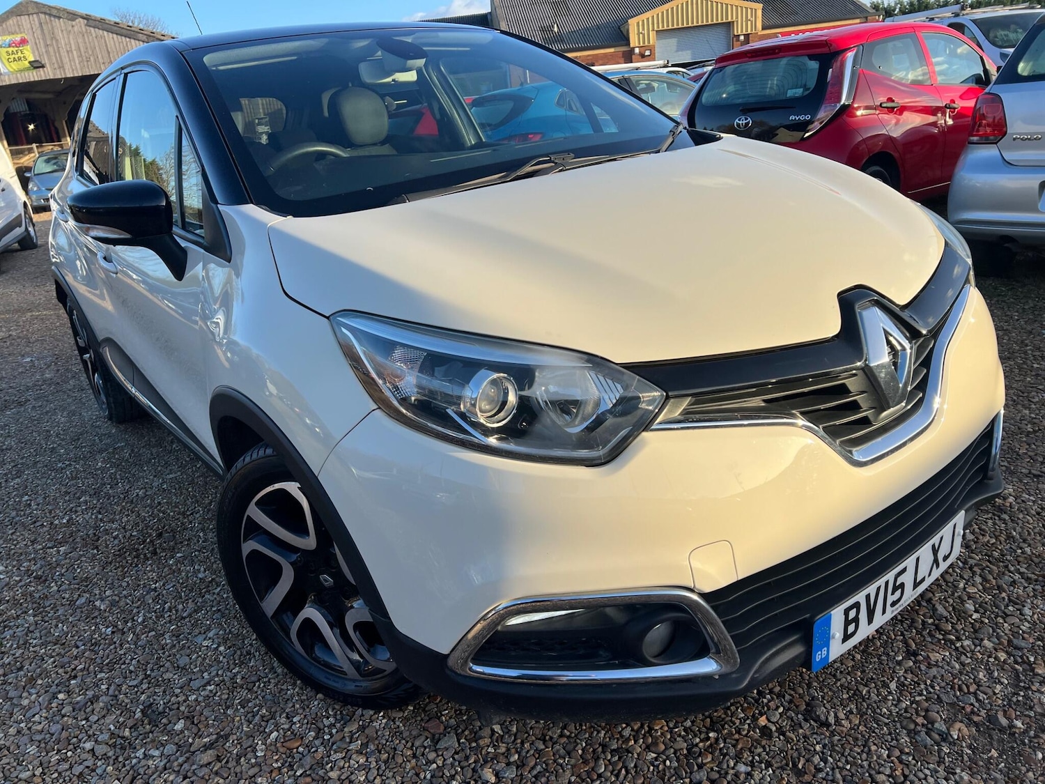Used Renault Captur 2015 for sale - 76899620: Photo 17