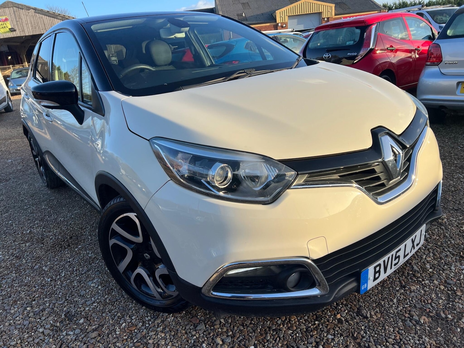 Used Renault Captur 2015 for sale - 76899620: Photo 18