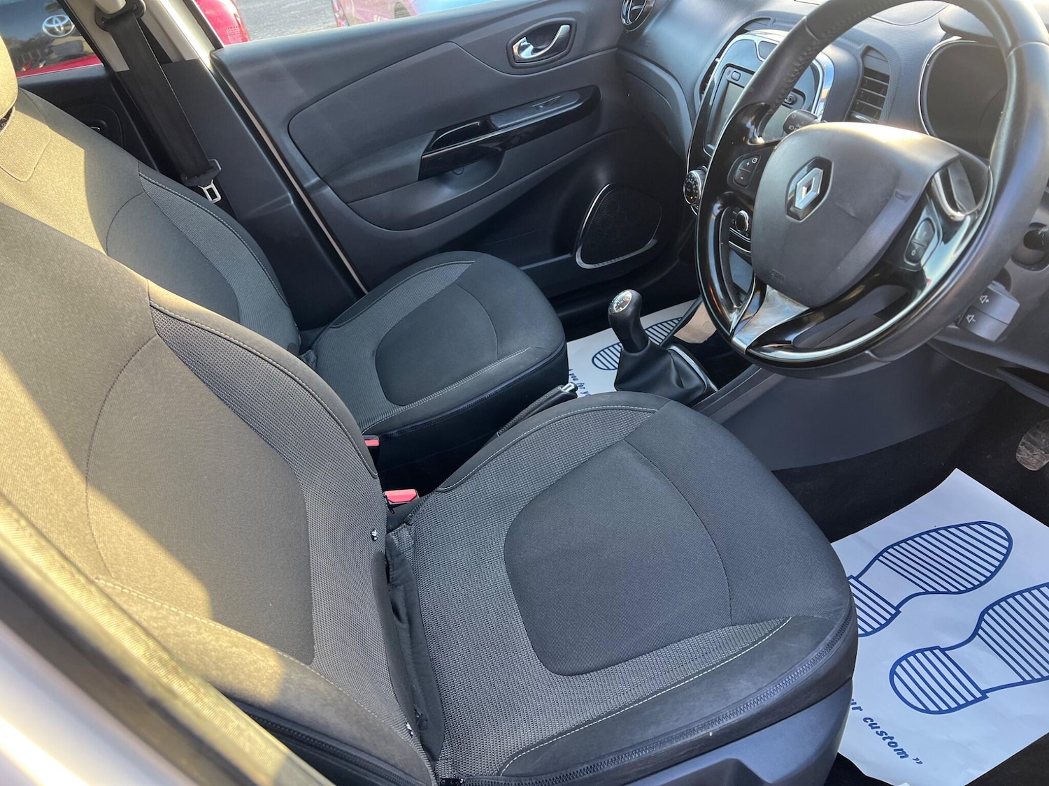 Used Renault Captur 2015 for sale - 76899620: Photo 26