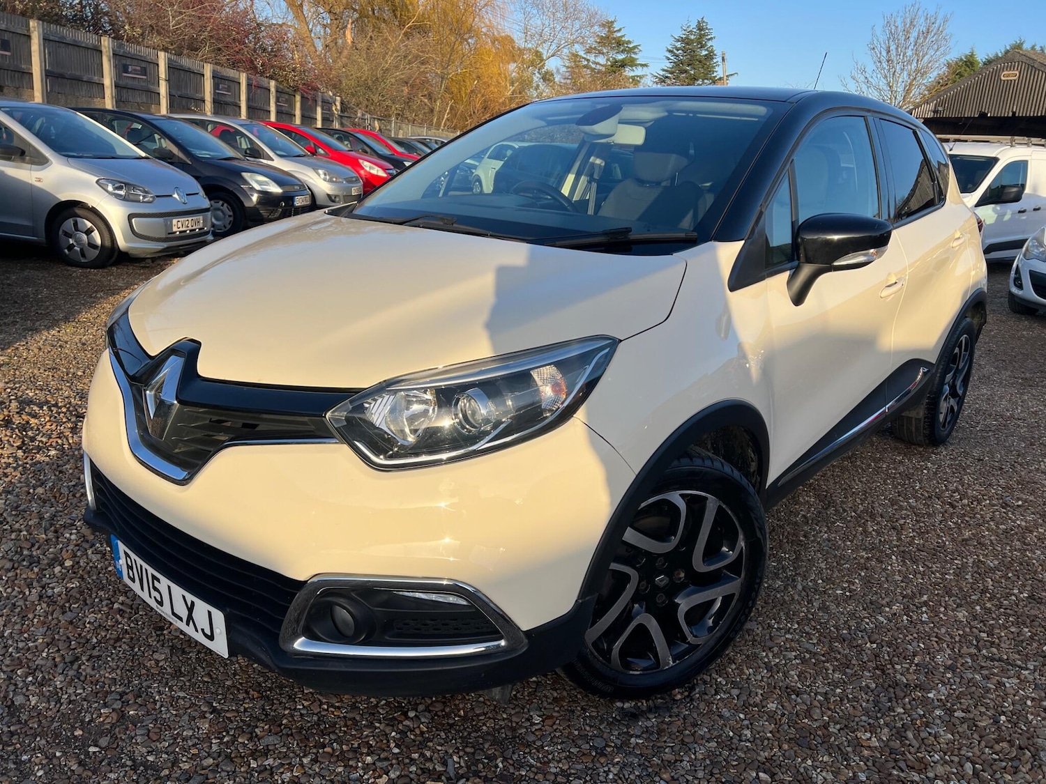 Used Renault Captur 2015 for sale - 76899620: Photo 5