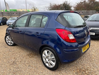 Used Vauxhall Corsa 2009 for sale - 76259356: Photo 2
