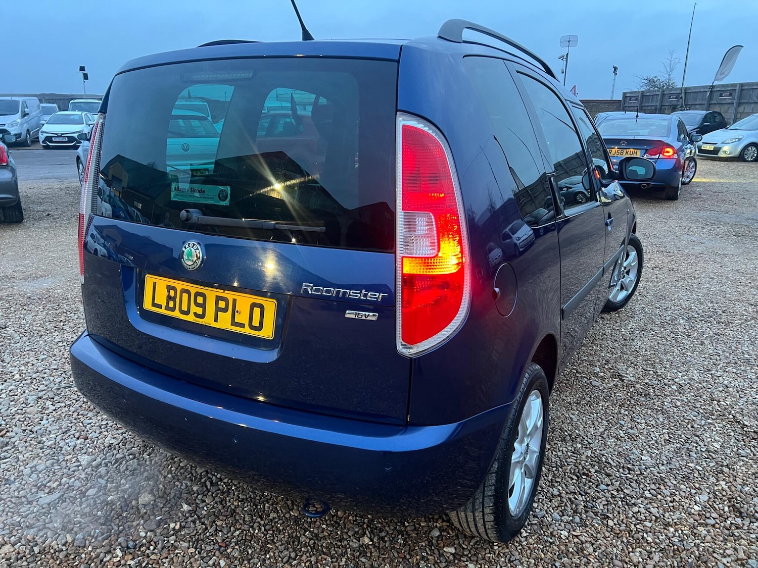 Used Skoda Roomster 2009 for sale - 77331146: Photo 2