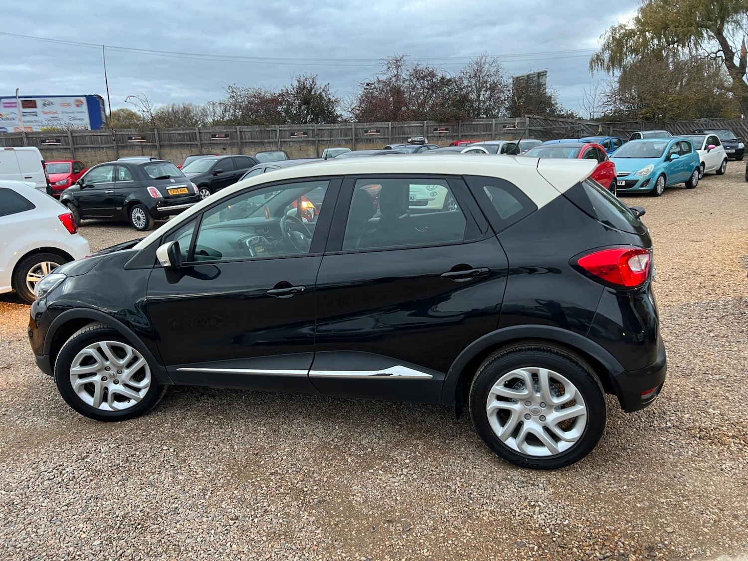 Used Renault Captur 2015 for sale - 76527907: Photo 12
