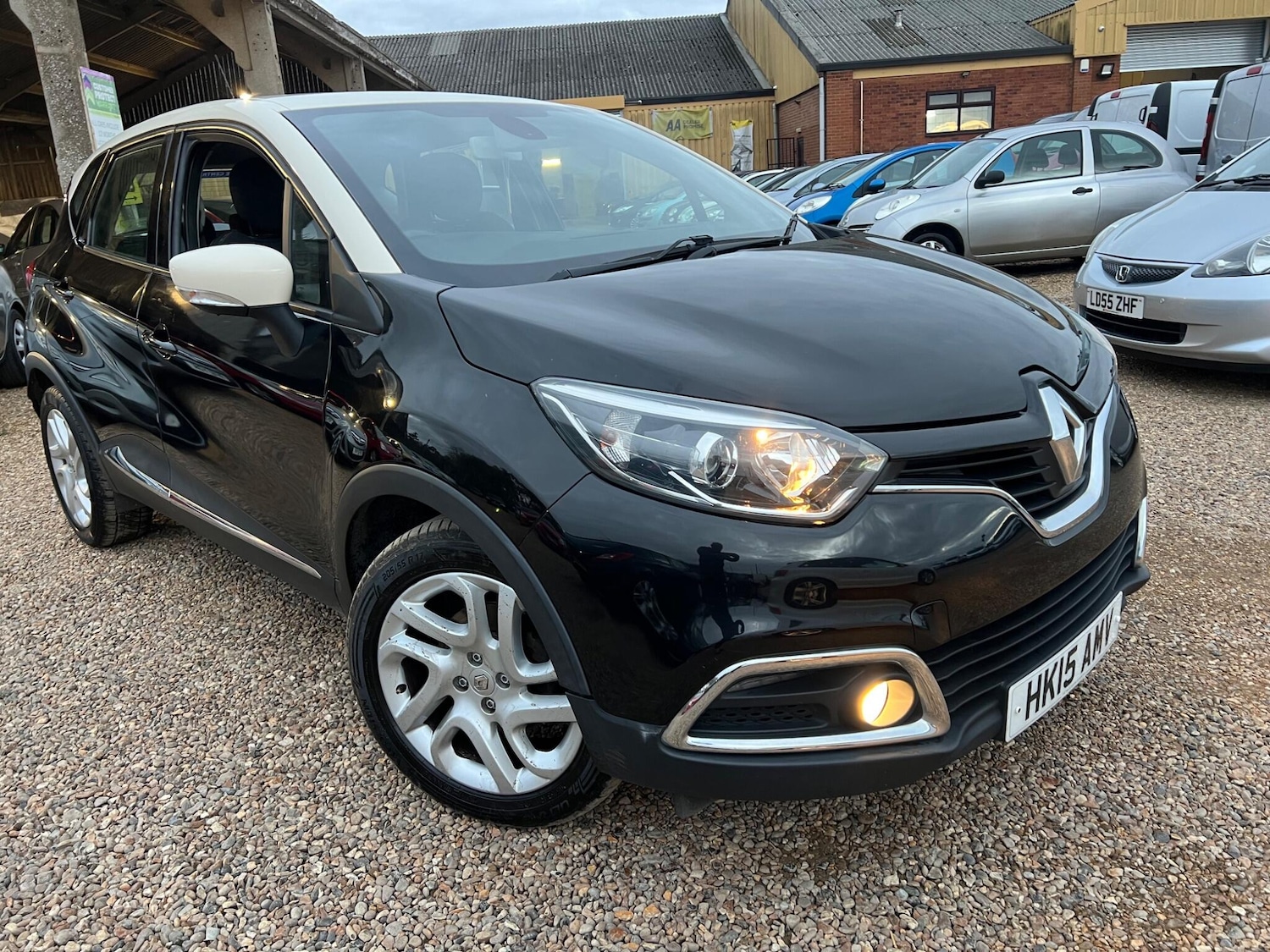 Used Renault Captur 2015 for sale - 76527907: Photo 17