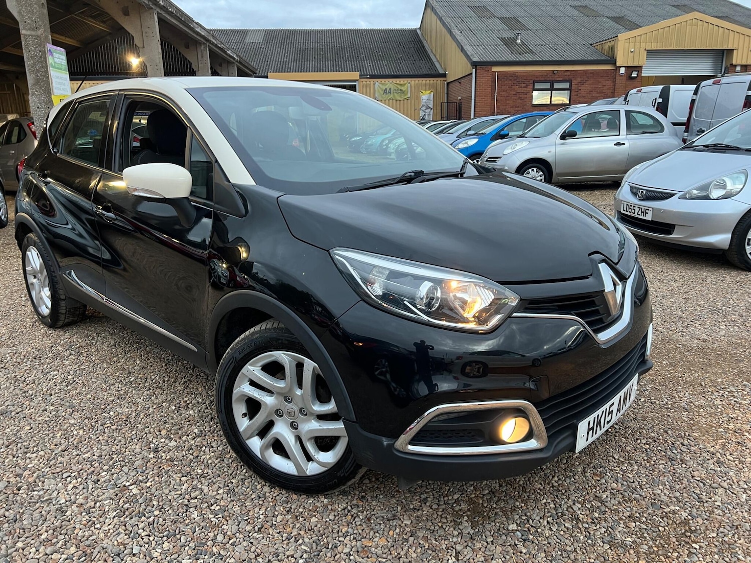 Used Renault Captur 2015 for sale - 76527907: Photo 18