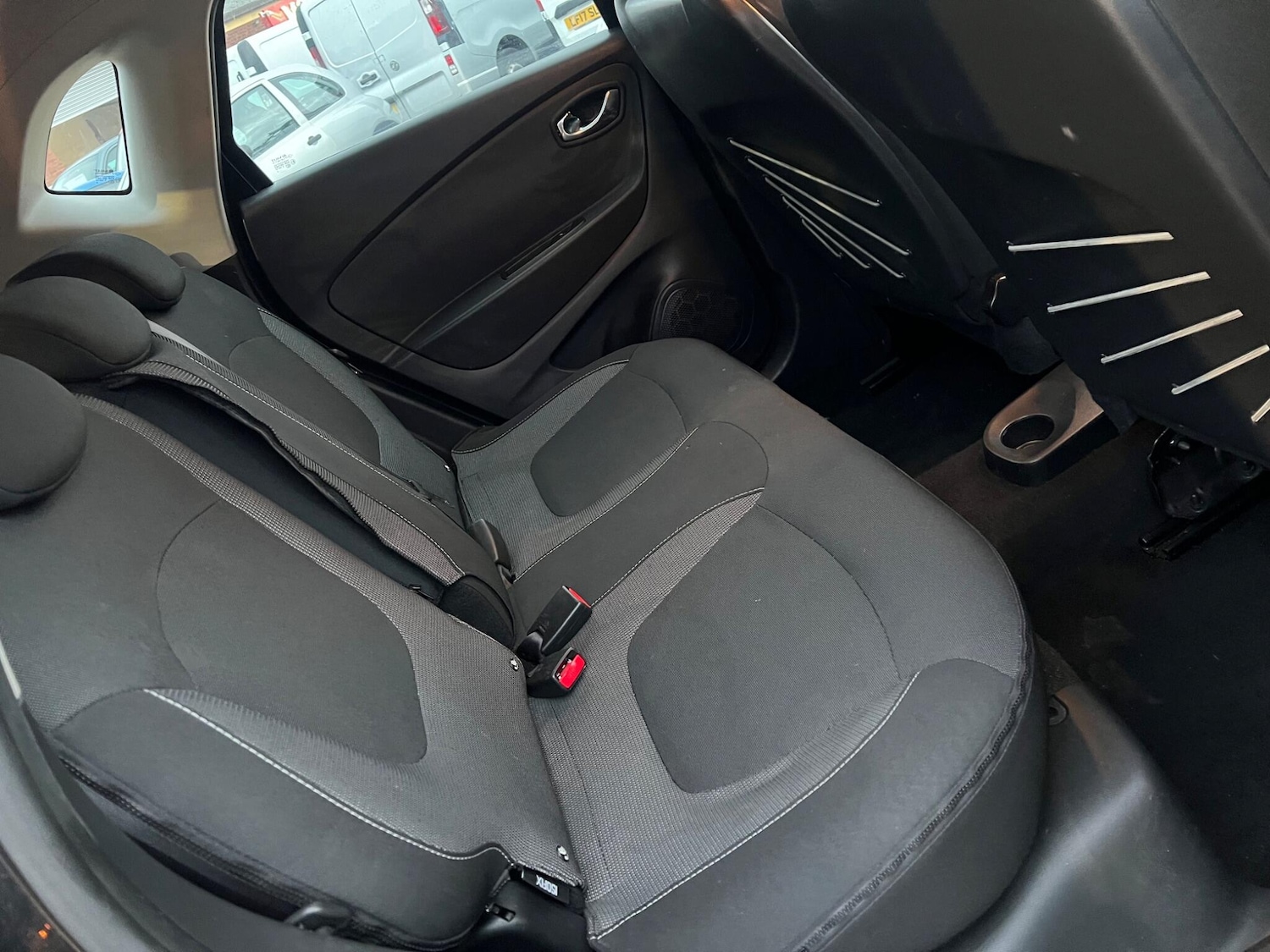 Used Renault Captur 2015 for sale - 76527907: Photo 23