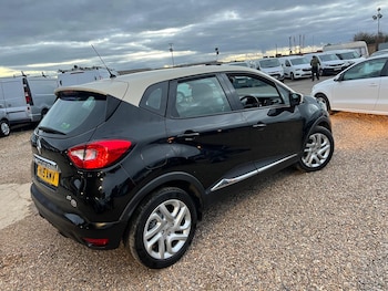 Used Renault Captur 2015 for sale - 76527907: Photo