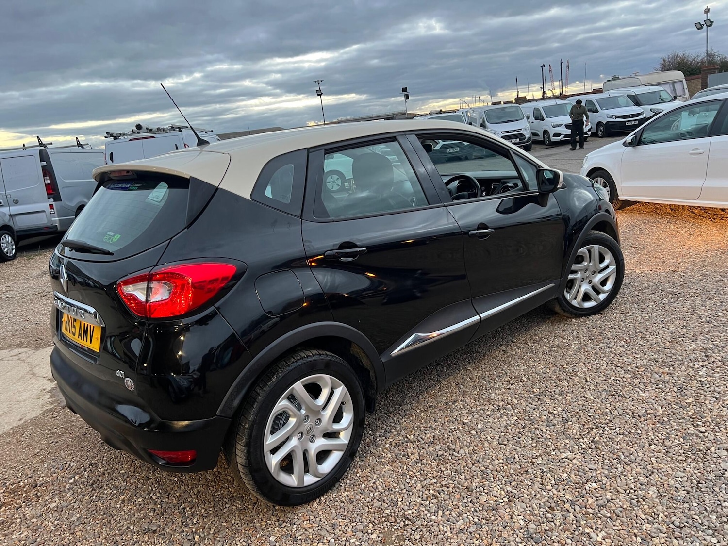 Used Renault Captur 2015 for sale - 76527907: Photo 8