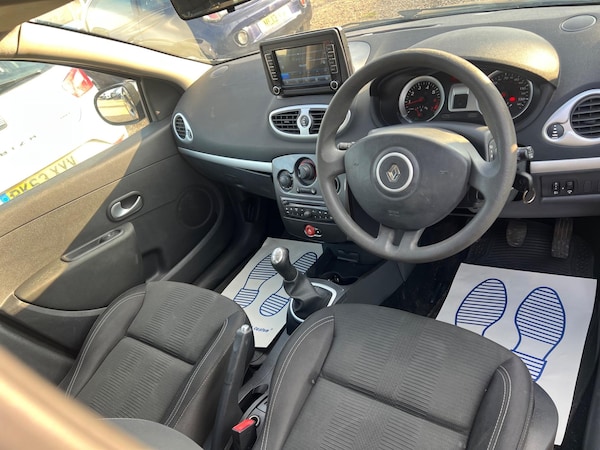 Used Renault Clio 2011 for sale - 75431657: Photo 23