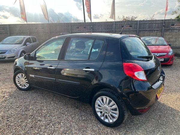 Used Renault Clio 2011 for sale - 75431657: Photo 8
