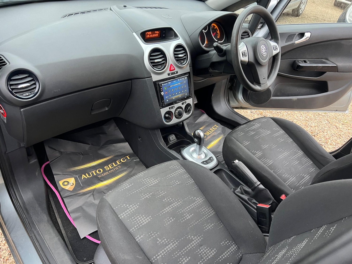 Used Vauxhall Corsa 2011 for sale - 76282695: Photo 19