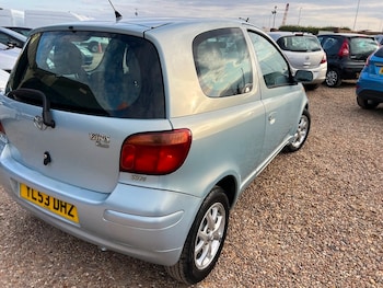 Used Toyota Yaris 2004 for sale - 79331485: Photo