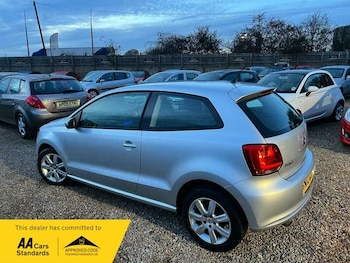 Used Volkswagen Polo 2010 for sale - 79331429: Photo