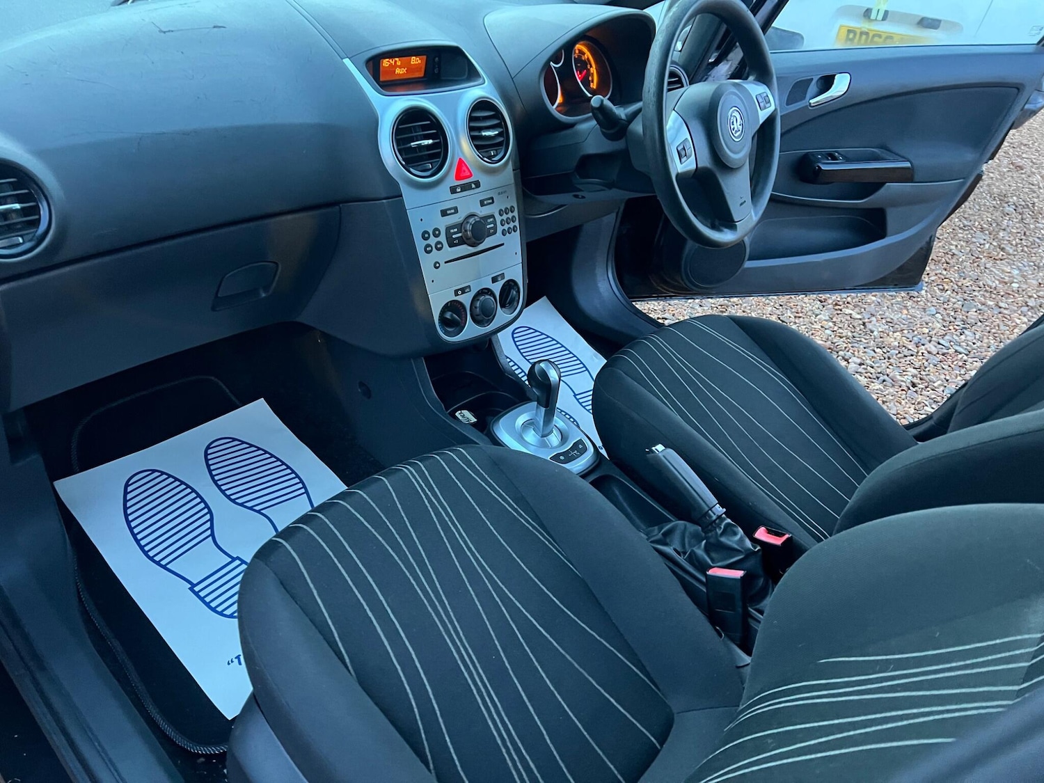 Used Vauxhall Corsa 2010 for sale - 77386999: Photo 21