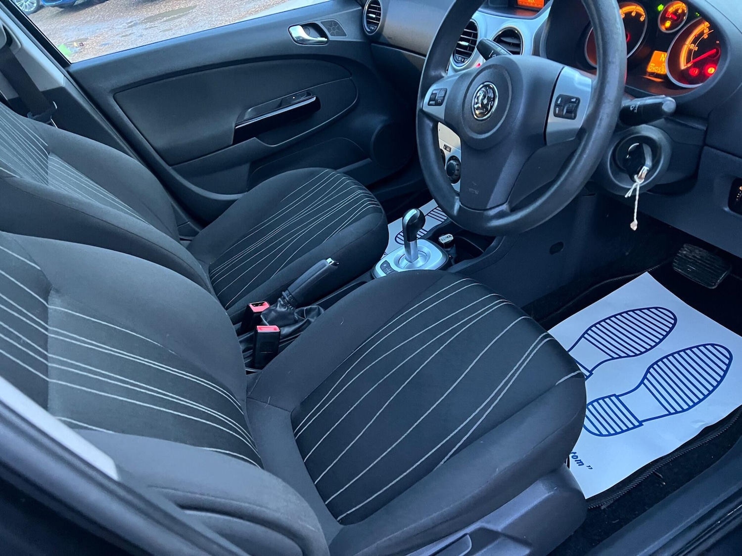 Used Vauxhall Corsa 2010 for sale - 77386999: Photo 24