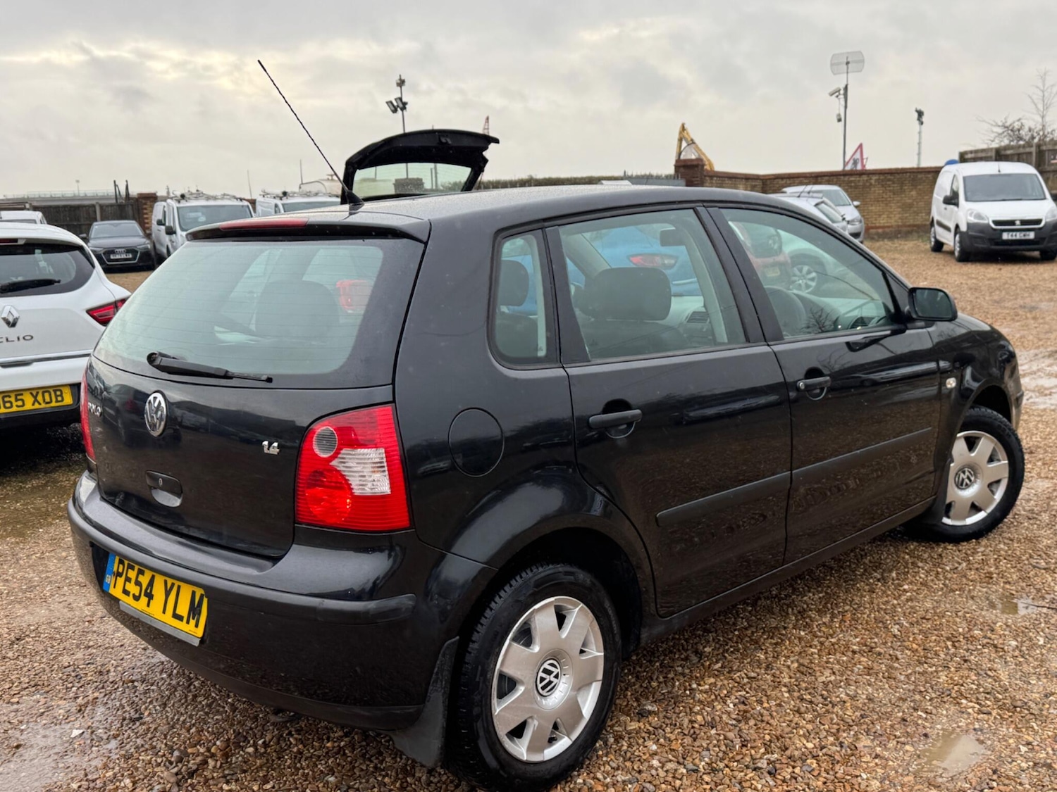 Used Volkswagen Polo 2004 for sale - 77478767: Photo 12