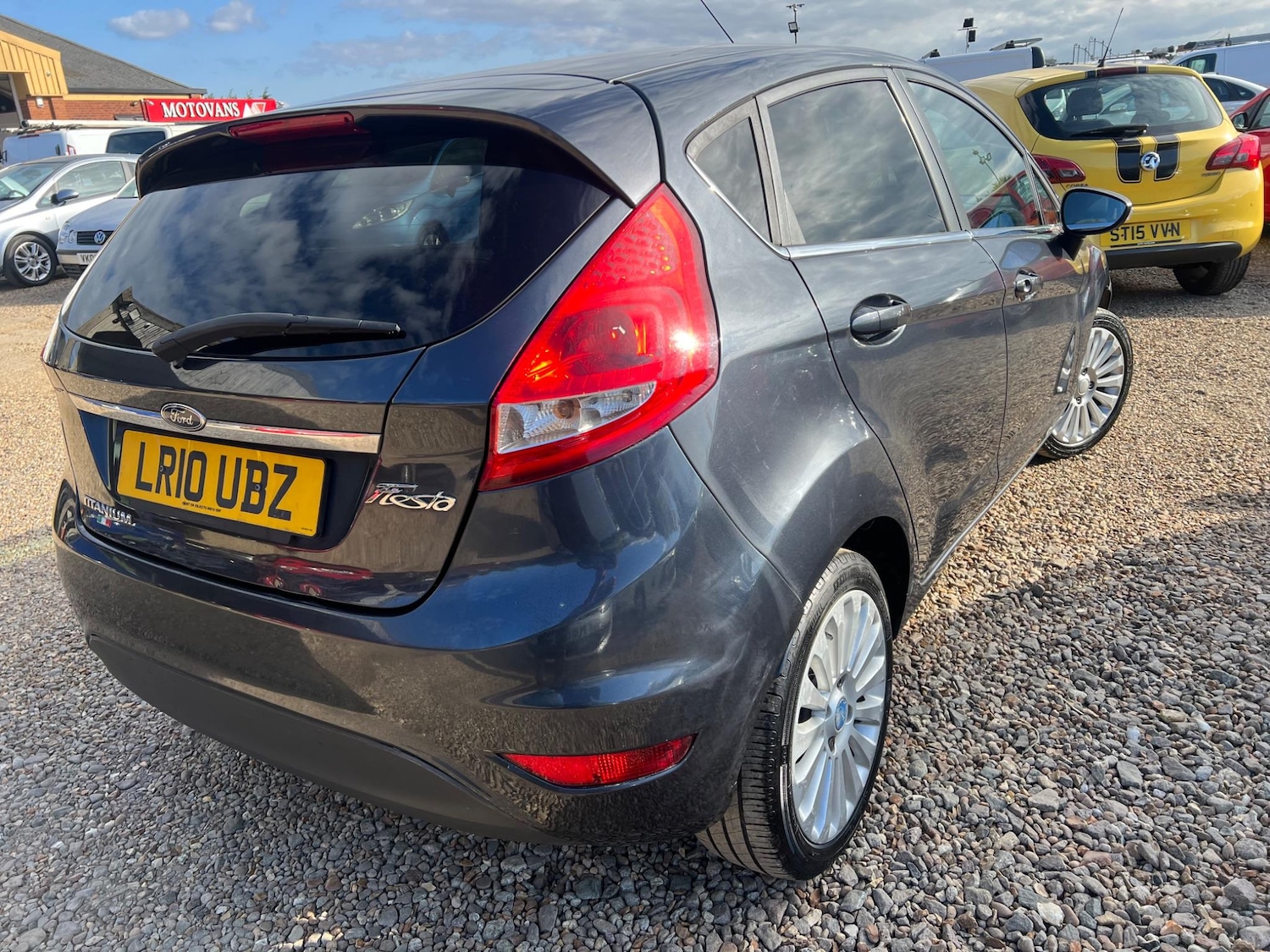 Used Ford Fiesta 2010 for sale - 76425025: Photo 12