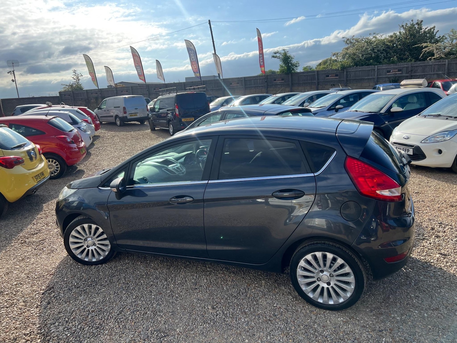 Used Ford Fiesta 2010 for sale - 76425025: Photo 13