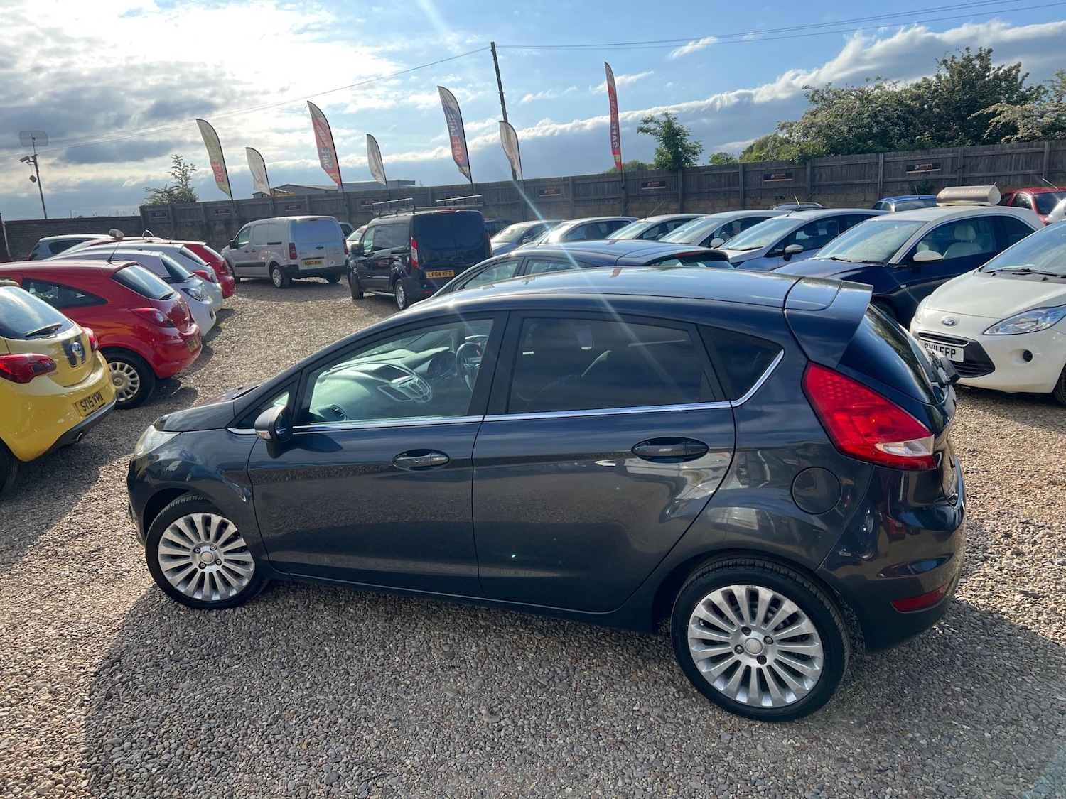 Used Ford Fiesta 2010 for sale - 76425025: Photo 17