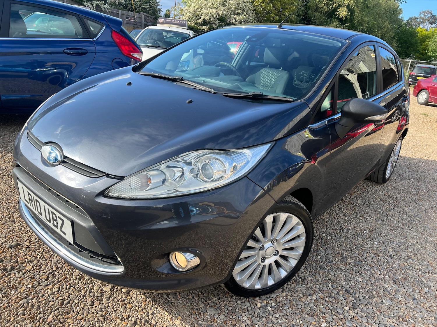 Used Ford Fiesta 2010 for sale - 76425025: Photo 3