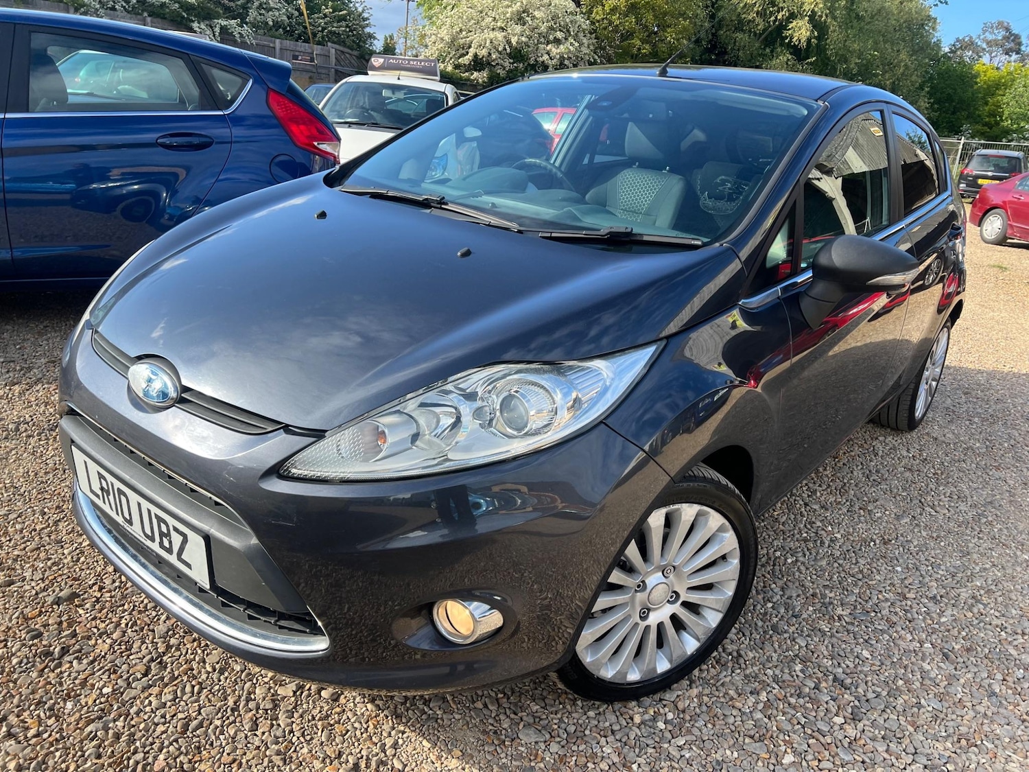 Used Ford Fiesta 2010 for sale - 76425025: Photo 4