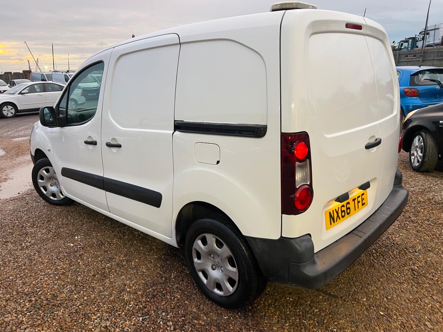 Used Peugeot Partner 2016 for sale - 76994118: Photo 15