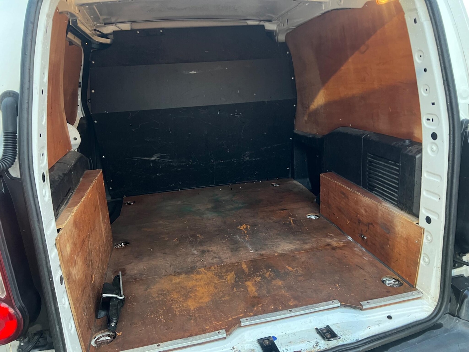 Used Peugeot Partner 2016 for sale - 76994118: Photo 26