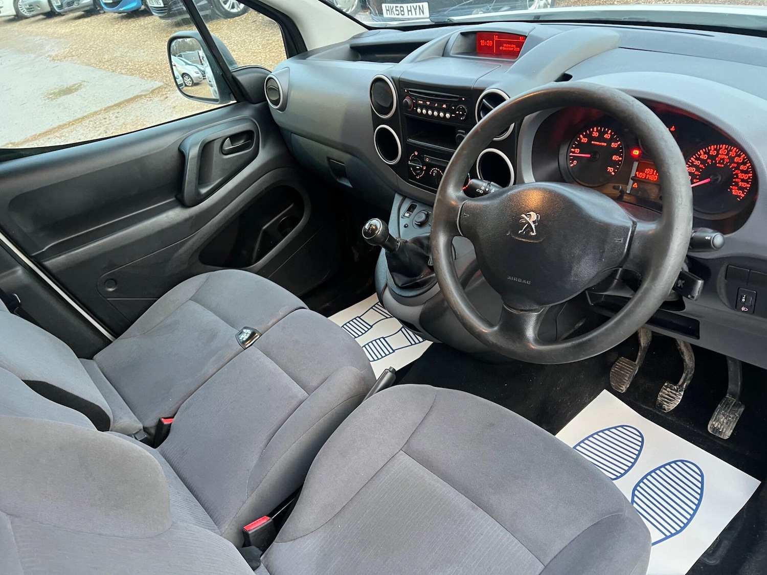 Used Peugeot Partner 2016 for sale - 76994118: Photo 27