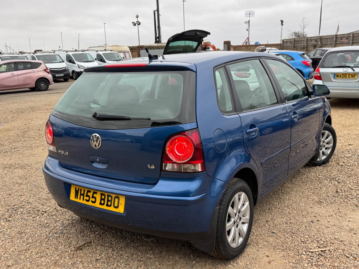 Used Volkswagen Polo 2005 for sale - 77883369: Photo 8