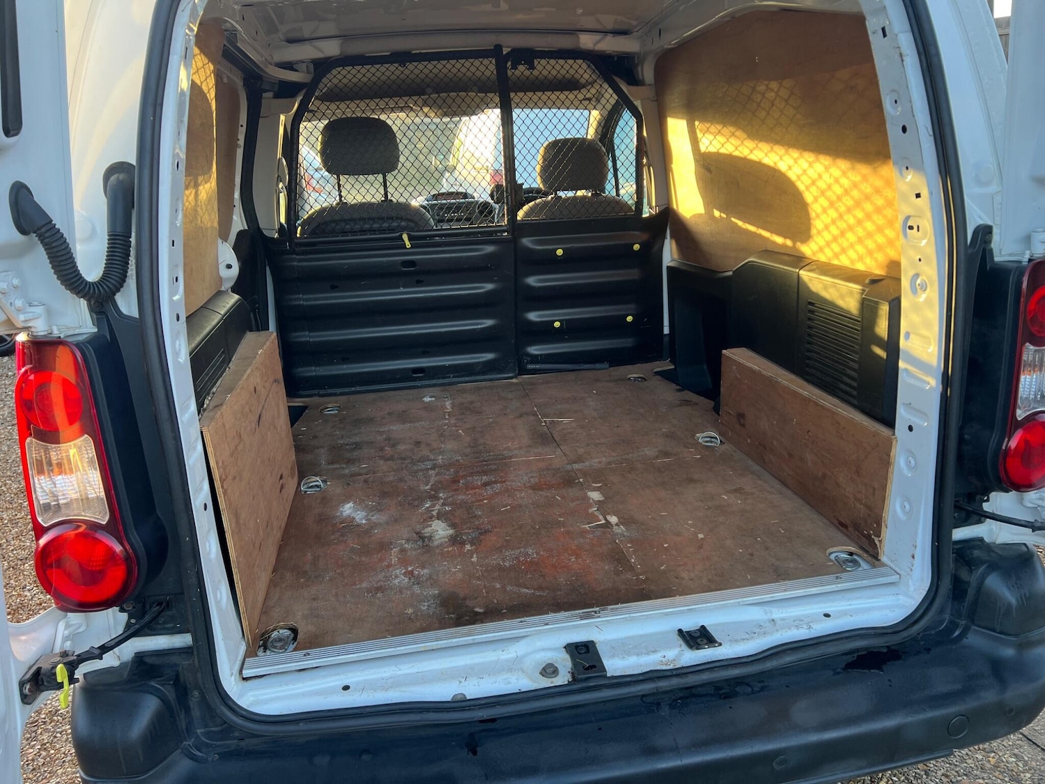 Used Peugeot Partner 2014 for sale - 77120865: Photo 16