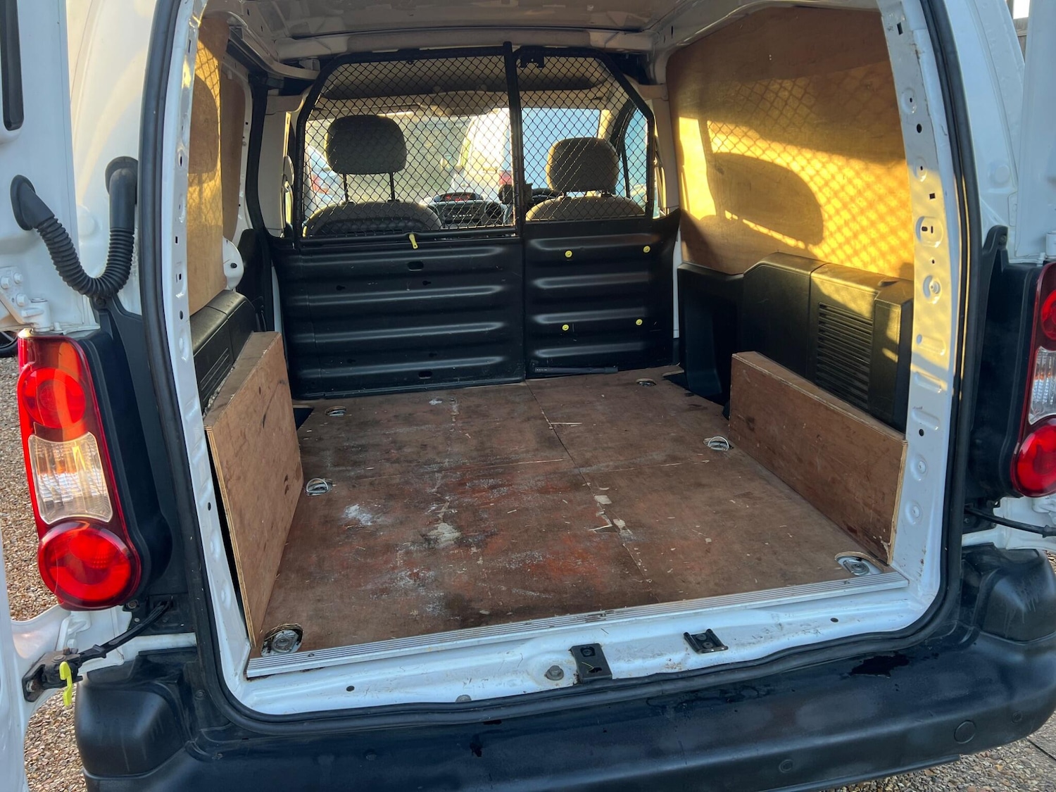 Used Peugeot Partner 2014 for sale - 77120865: Photo 17