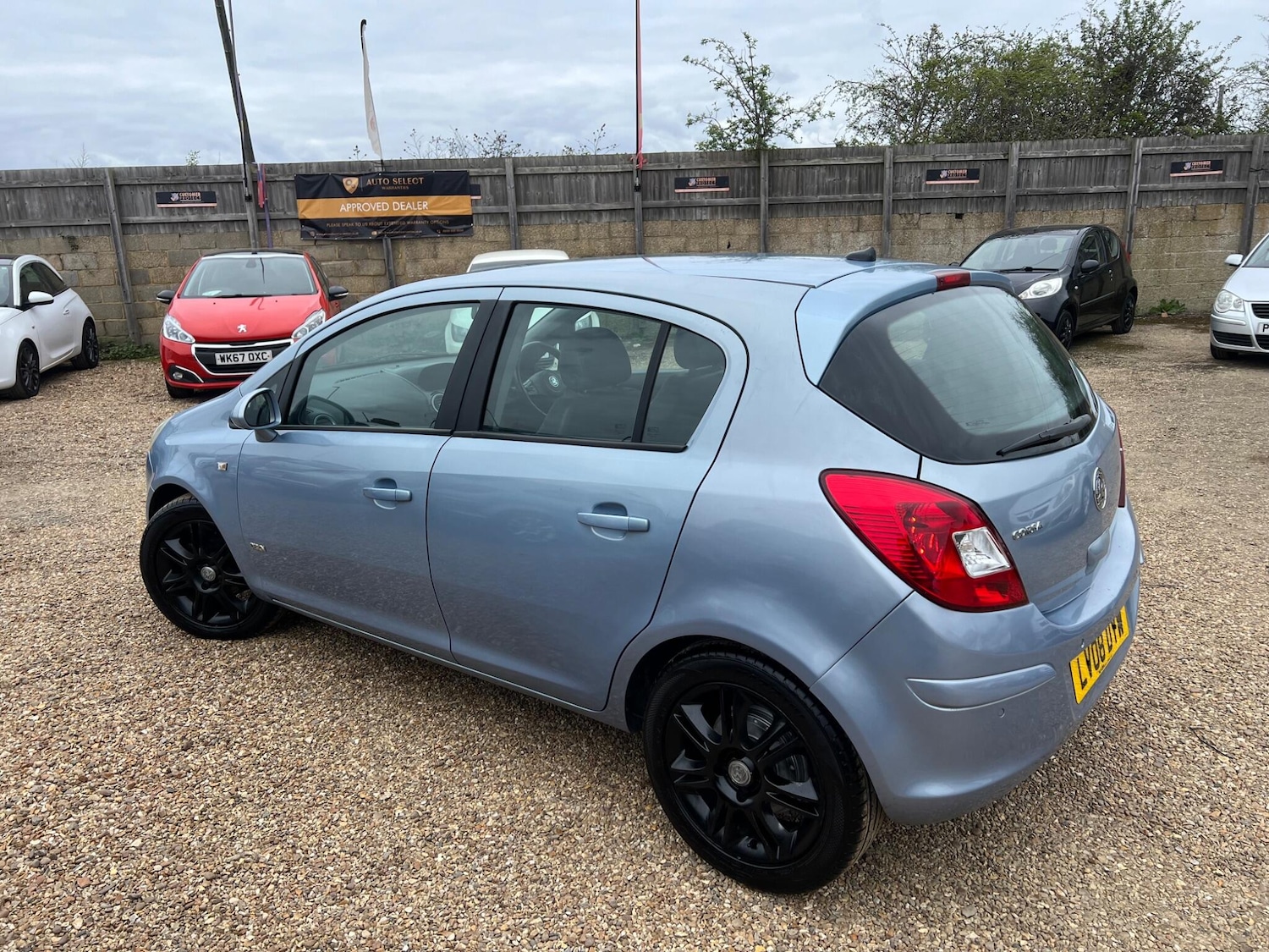 Used Vauxhall Corsa for sale - 78101412: Photo 2