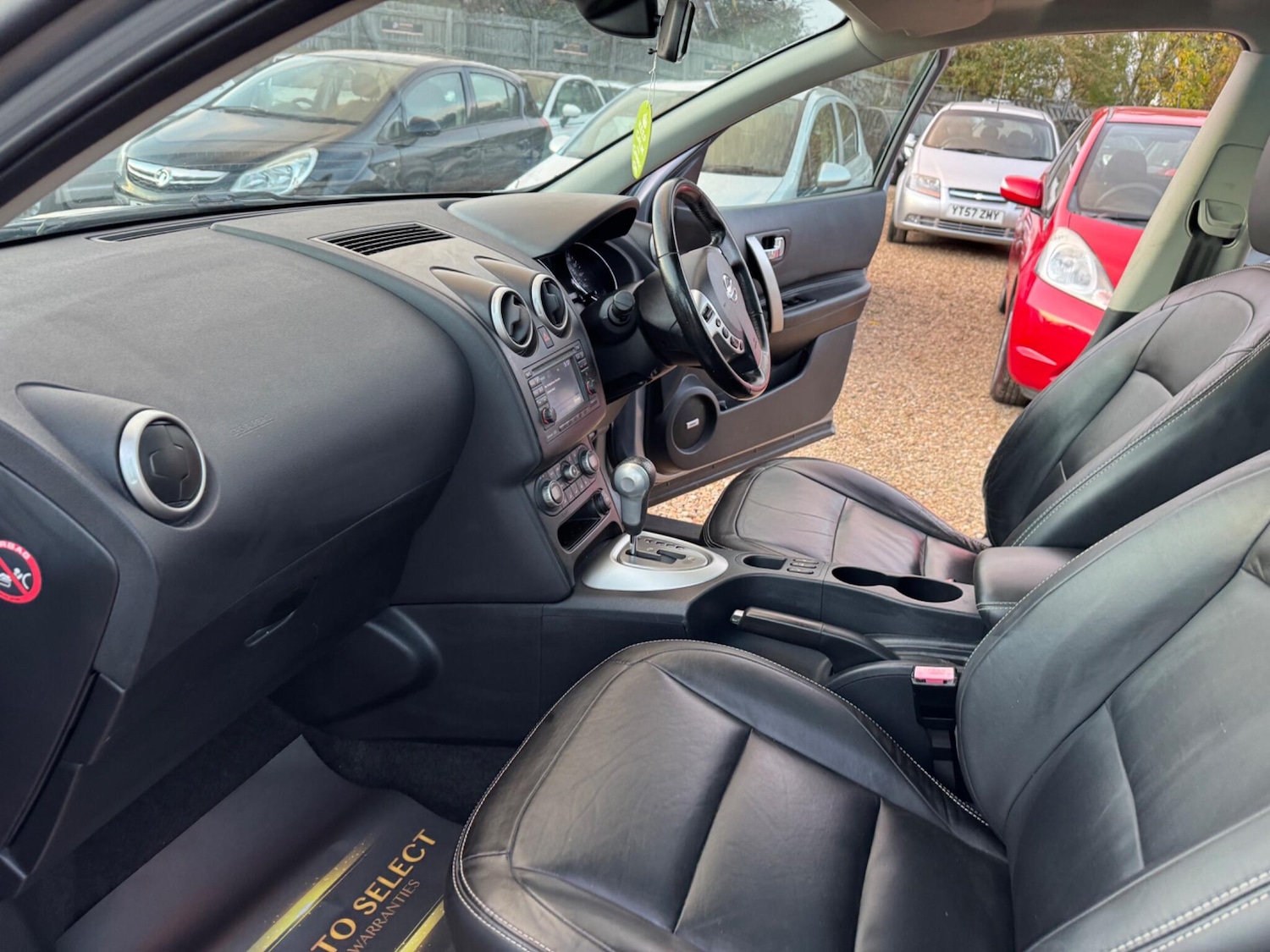 Used Nissan Qashqai 2010 for sale - 76388313: Photo 15