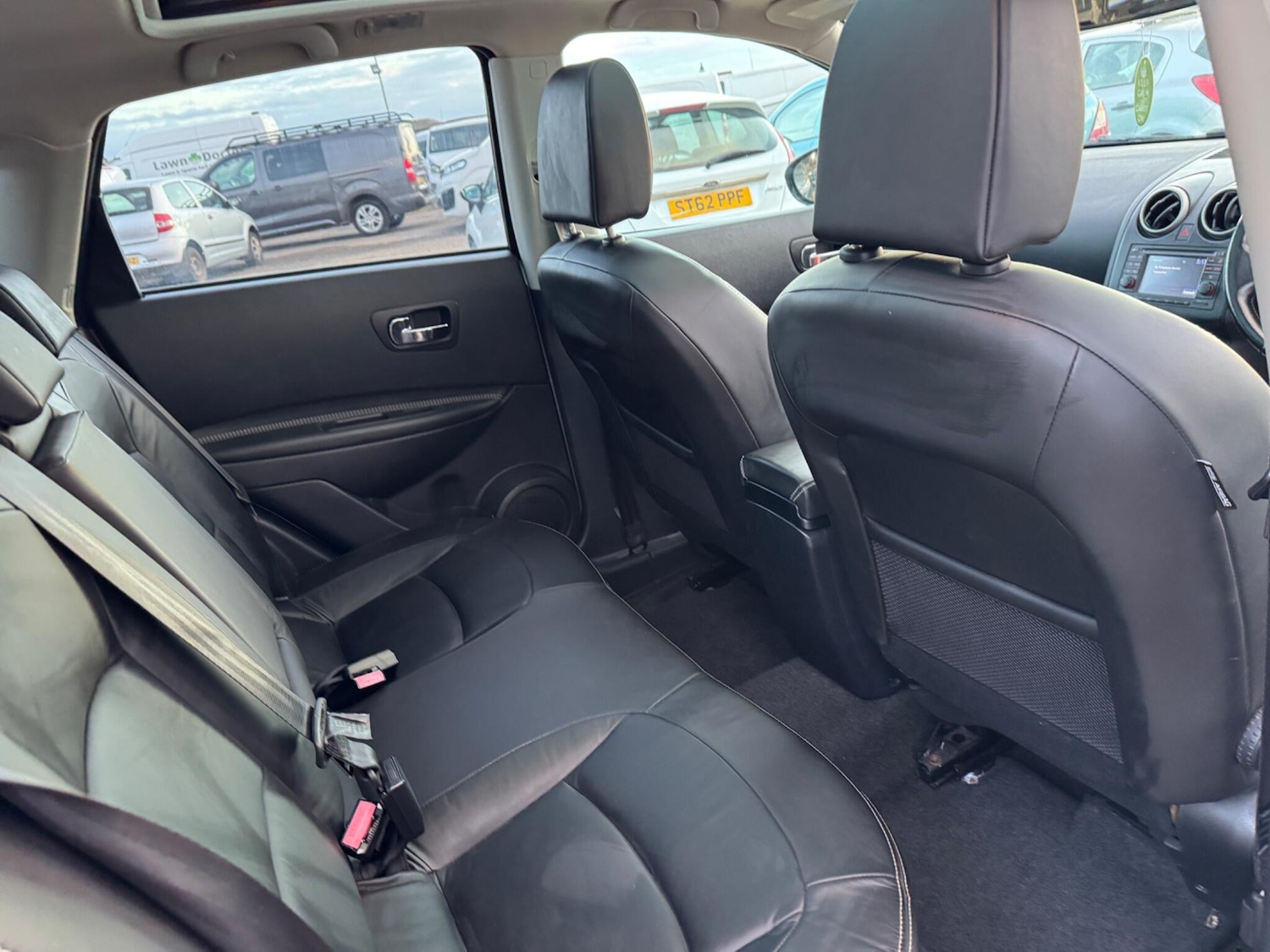 Used Nissan Qashqai 2010 for sale - 76388313: Photo 16