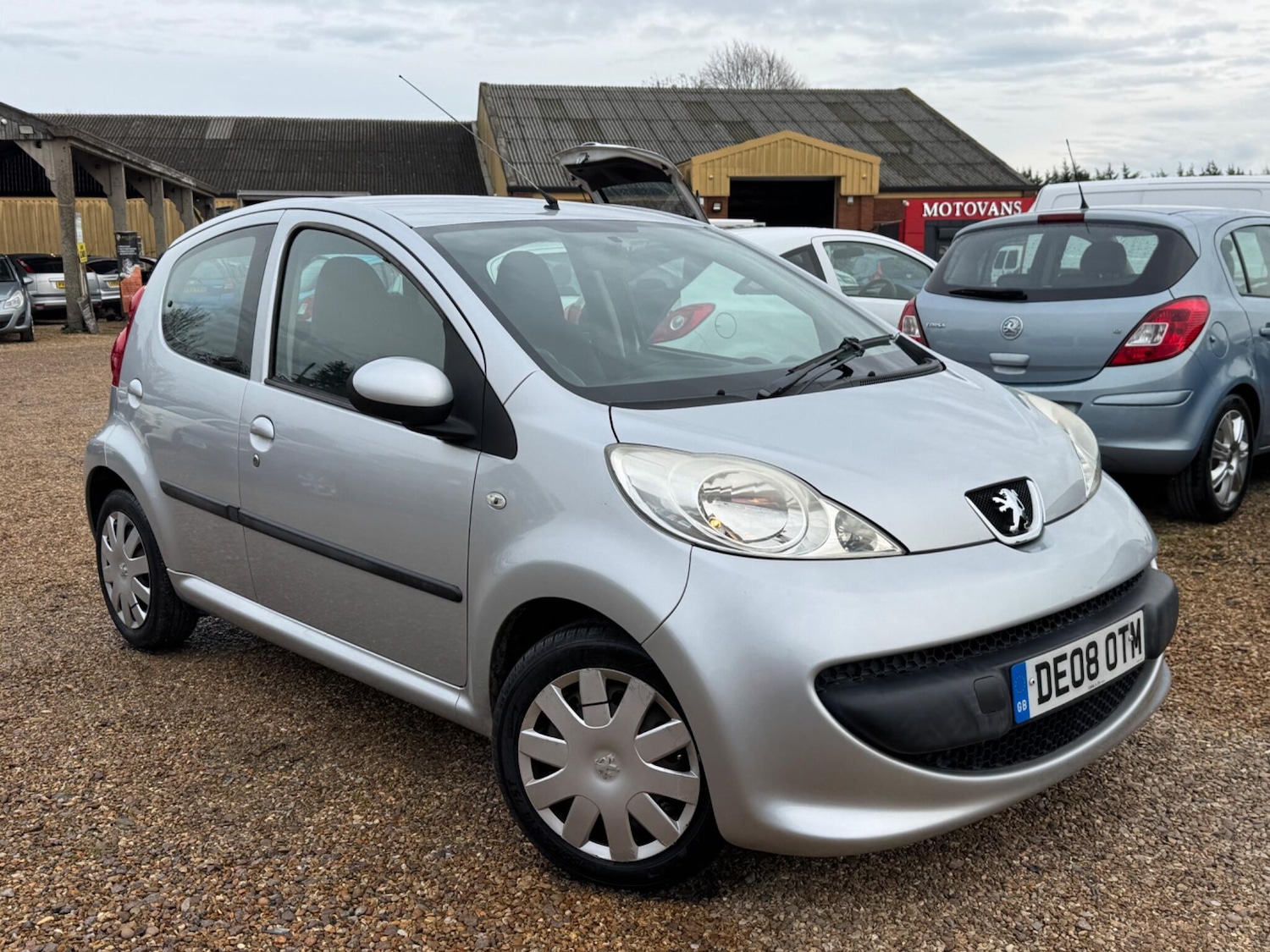Used Peugeot 107 2008 for sale - 76499697: Photo 2